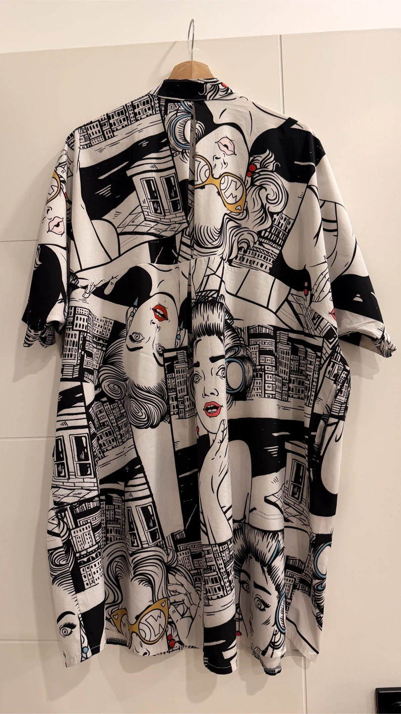 Graphic Print Short Sleeve Button-Down Shirt - photo 2