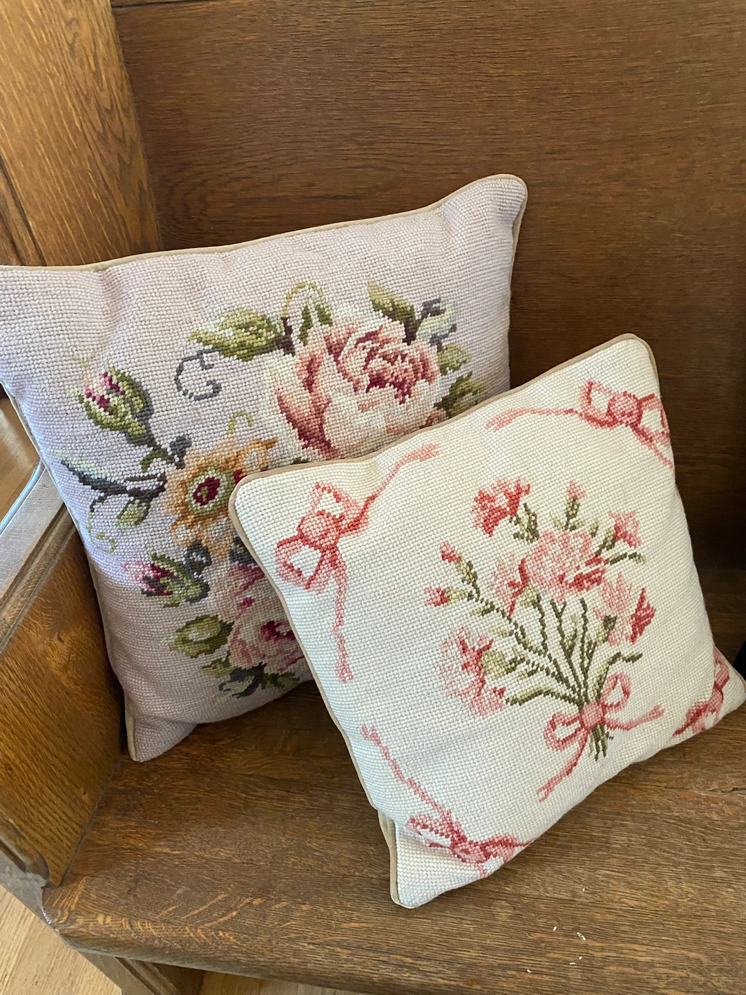 Set of 4 Floral antique Needlepoint Cushions - photo 3