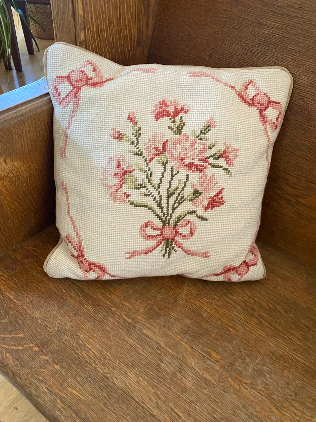 Set of 4 Floral antique Needlepoint Cushions - photo 5