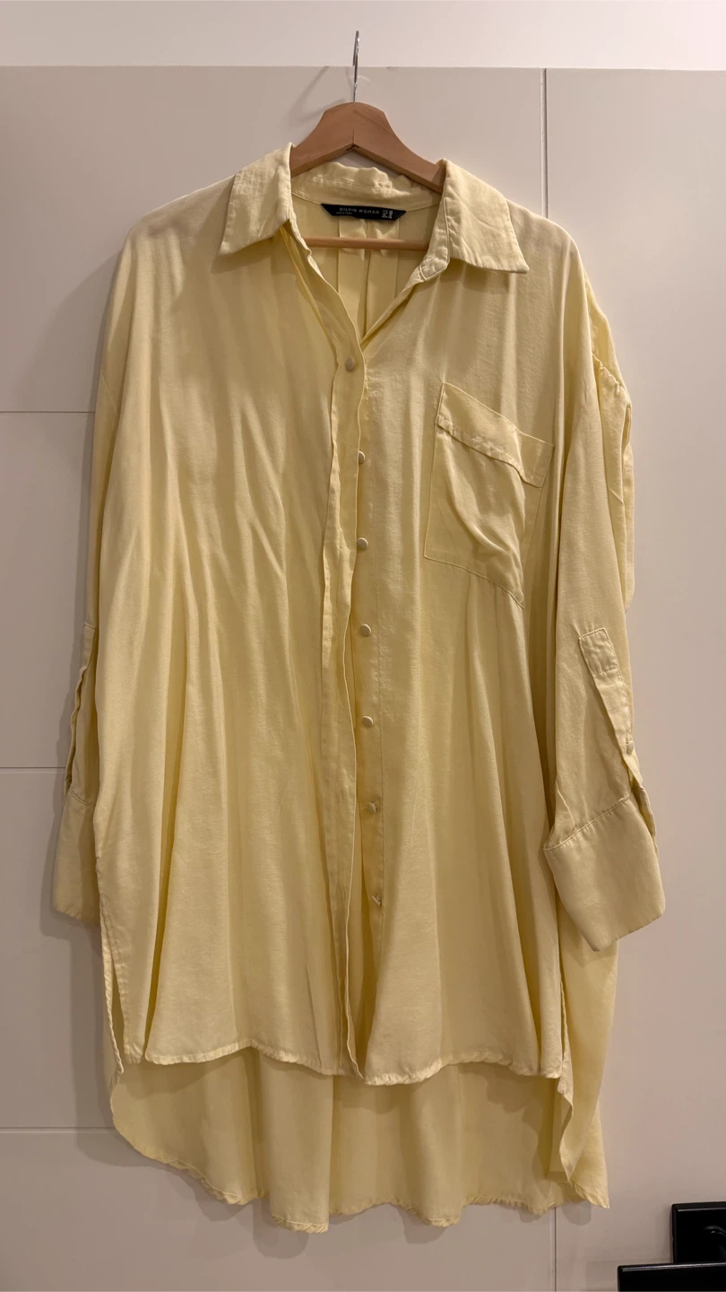 Dilvin Woman Light Yellow Button-Up Shirt