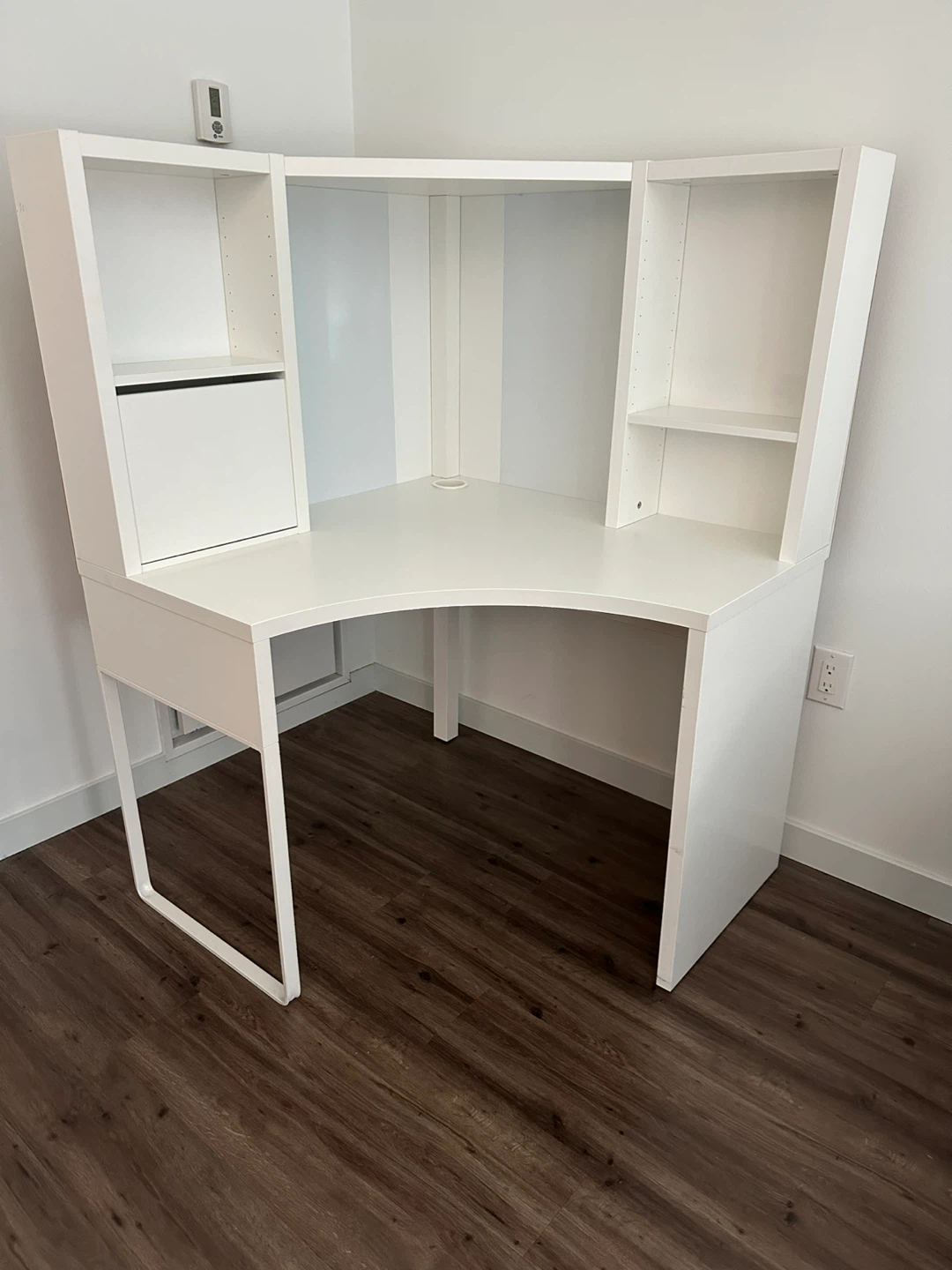 White Corner Desk