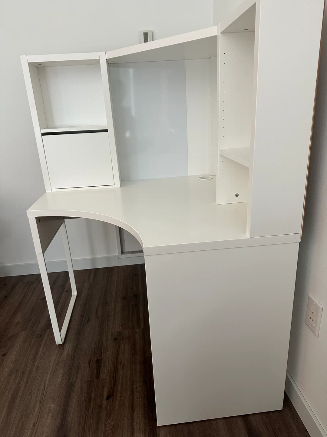 White Corner Desk - photo 2