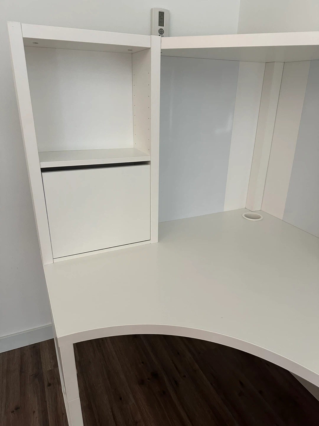 White Corner Desk - photo 4