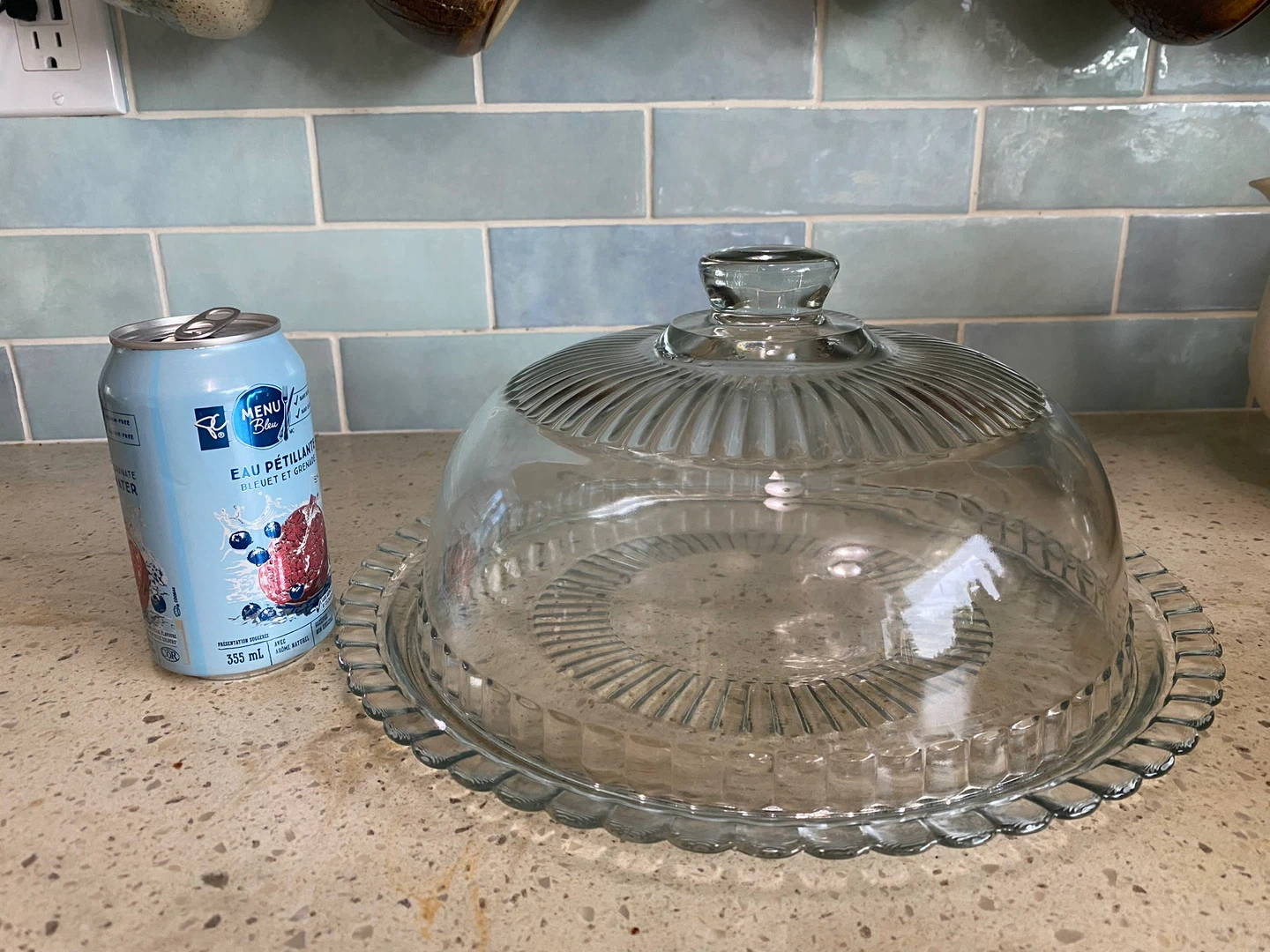 Glass cake dome on glass plate - photo 2
