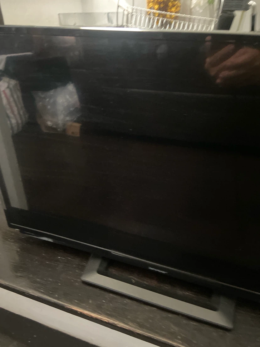 For CNN parts  32-inch LCD TV