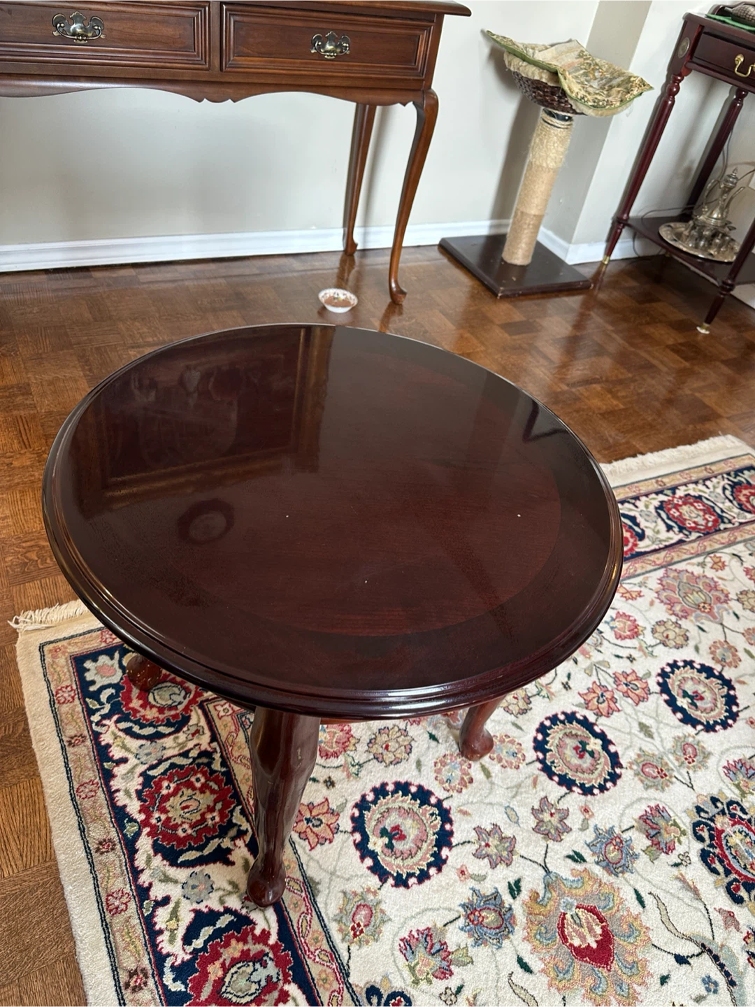 Traditional Wood Side Table - photo 4