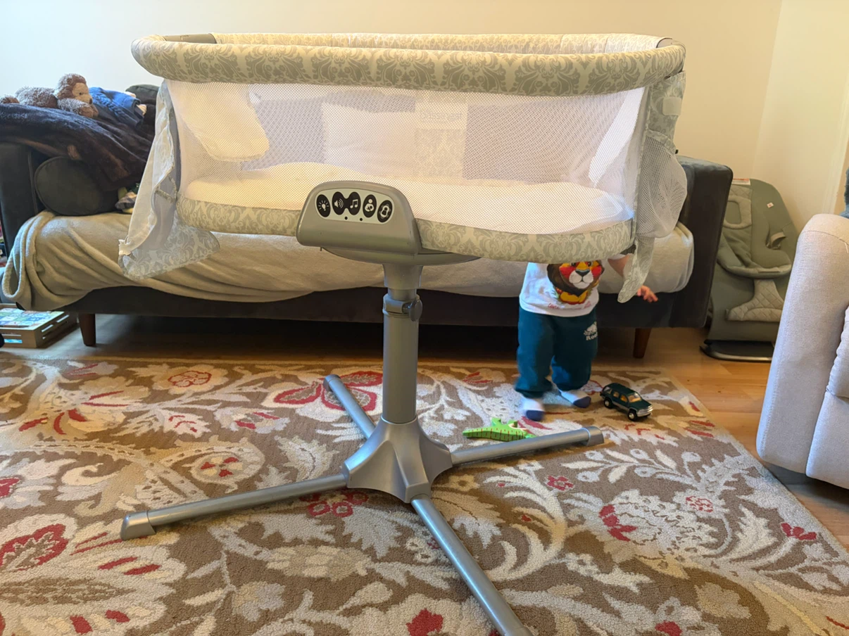 HALO BassiNest Swivel Sleeper