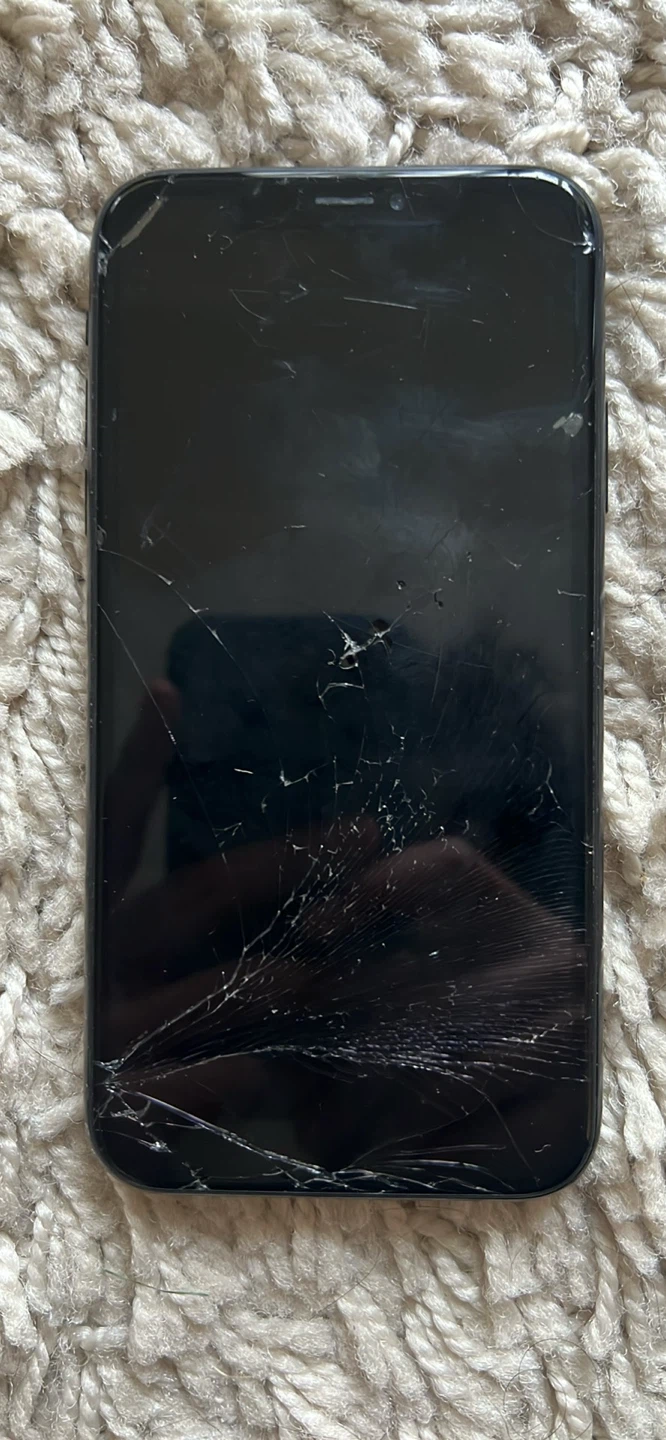 iPhone XR for parts/repair - photo 2