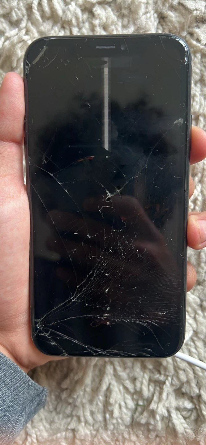 iPhone XR for parts/repair - photo 3