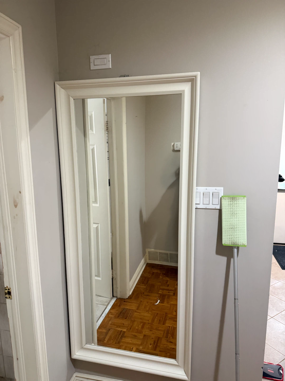 Winter jacket, self trimmer kit , big size hanging mirror