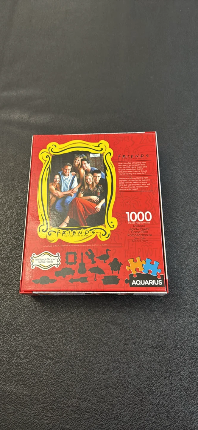Friends 1000 Piece Shaped Jigsaw Puzzle - photo 2