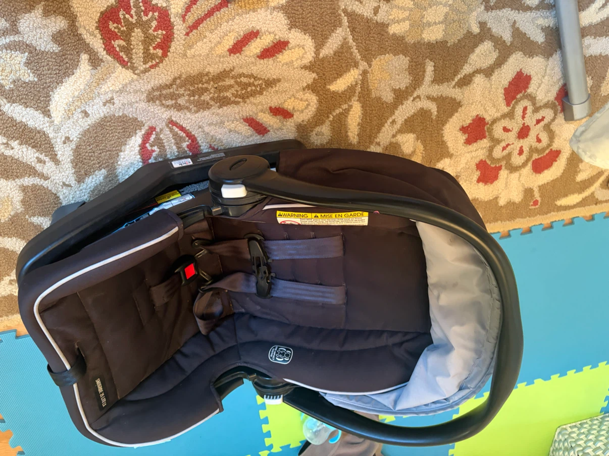 Graco SnugRide 35 Lite LX Infant Car Seat - photo 3