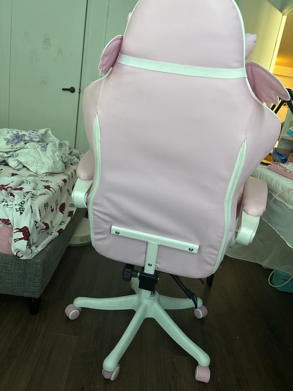 Pink Love Sailor Moon Inspired Gaming Chair - photo 2
