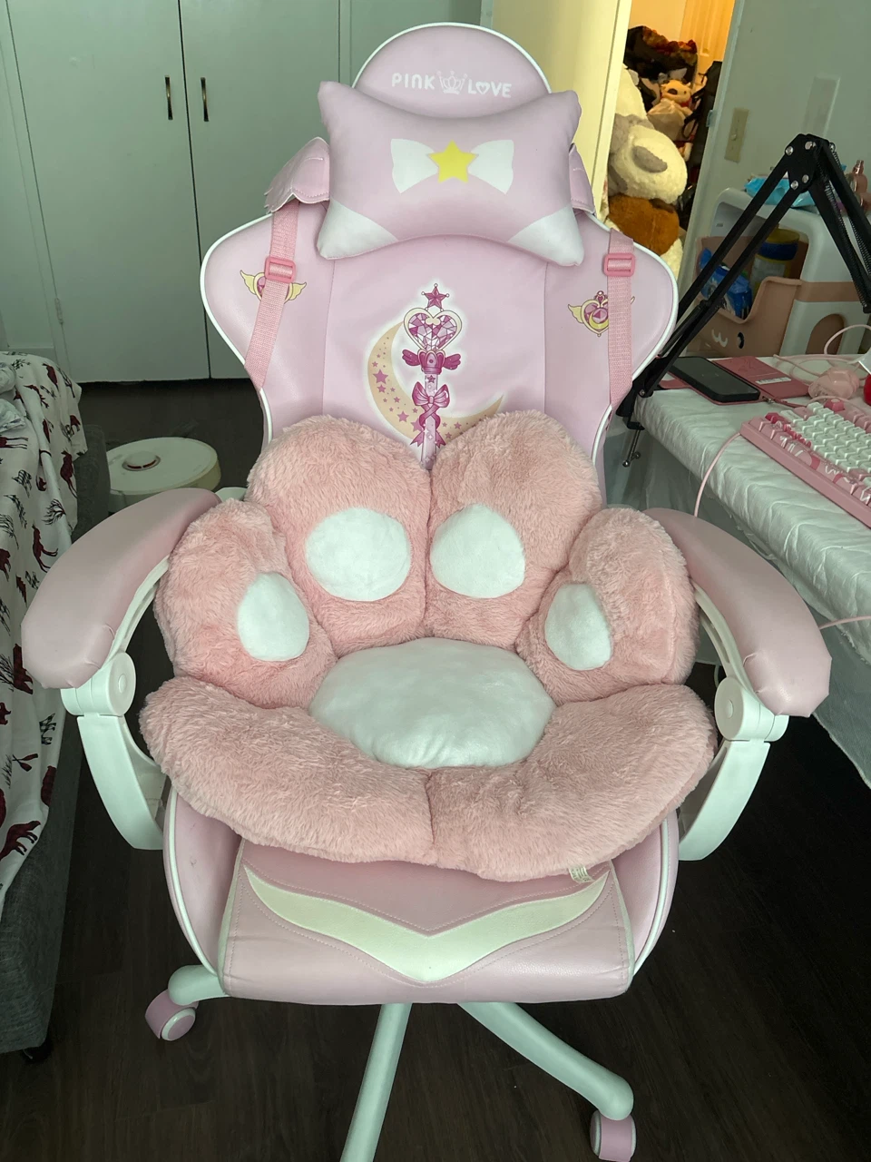 Pink Love Sailor Moon Inspired Gaming Chair - photo 3