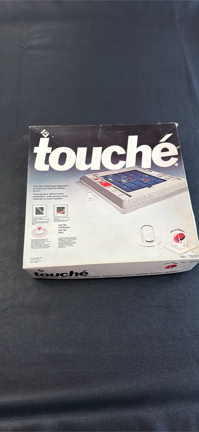 Touché Strategy Board Game - photo 2