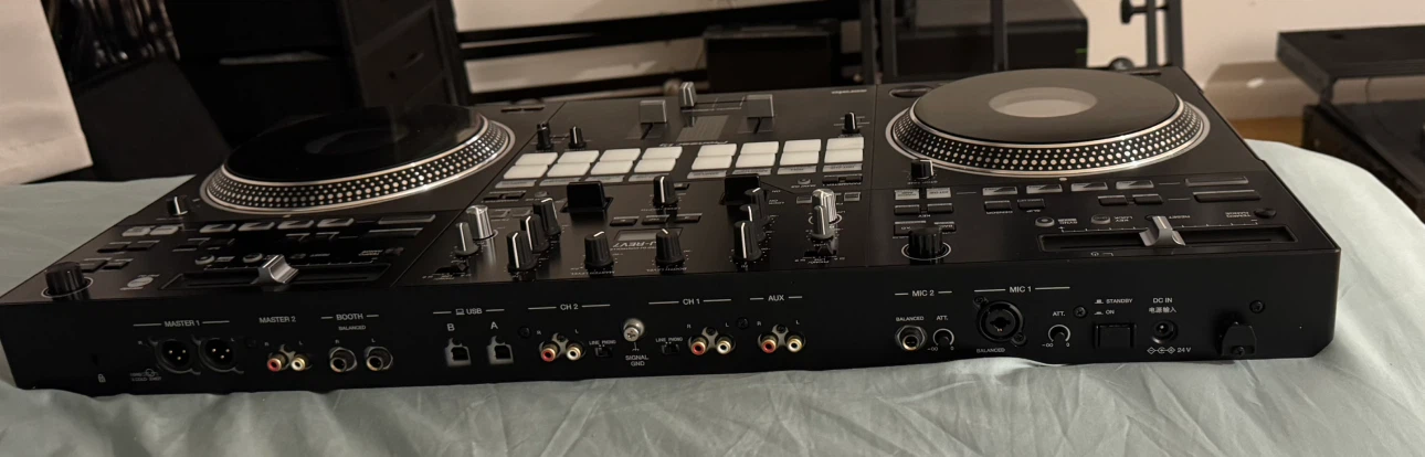 Pioneer DJ DDJ-REV7 Professional DJ Controller - photo 5