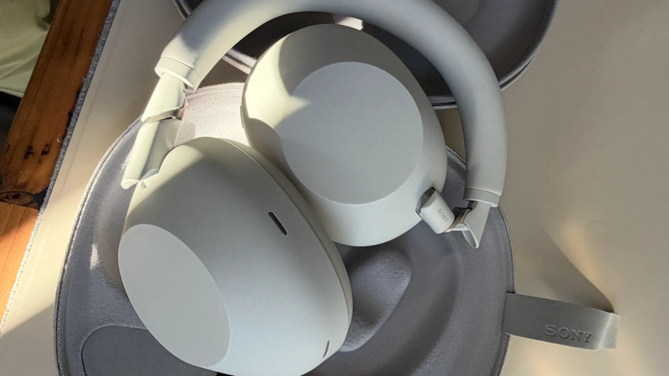 Sony WH-1000XM6 Noise Canceling Headphones - photo 3