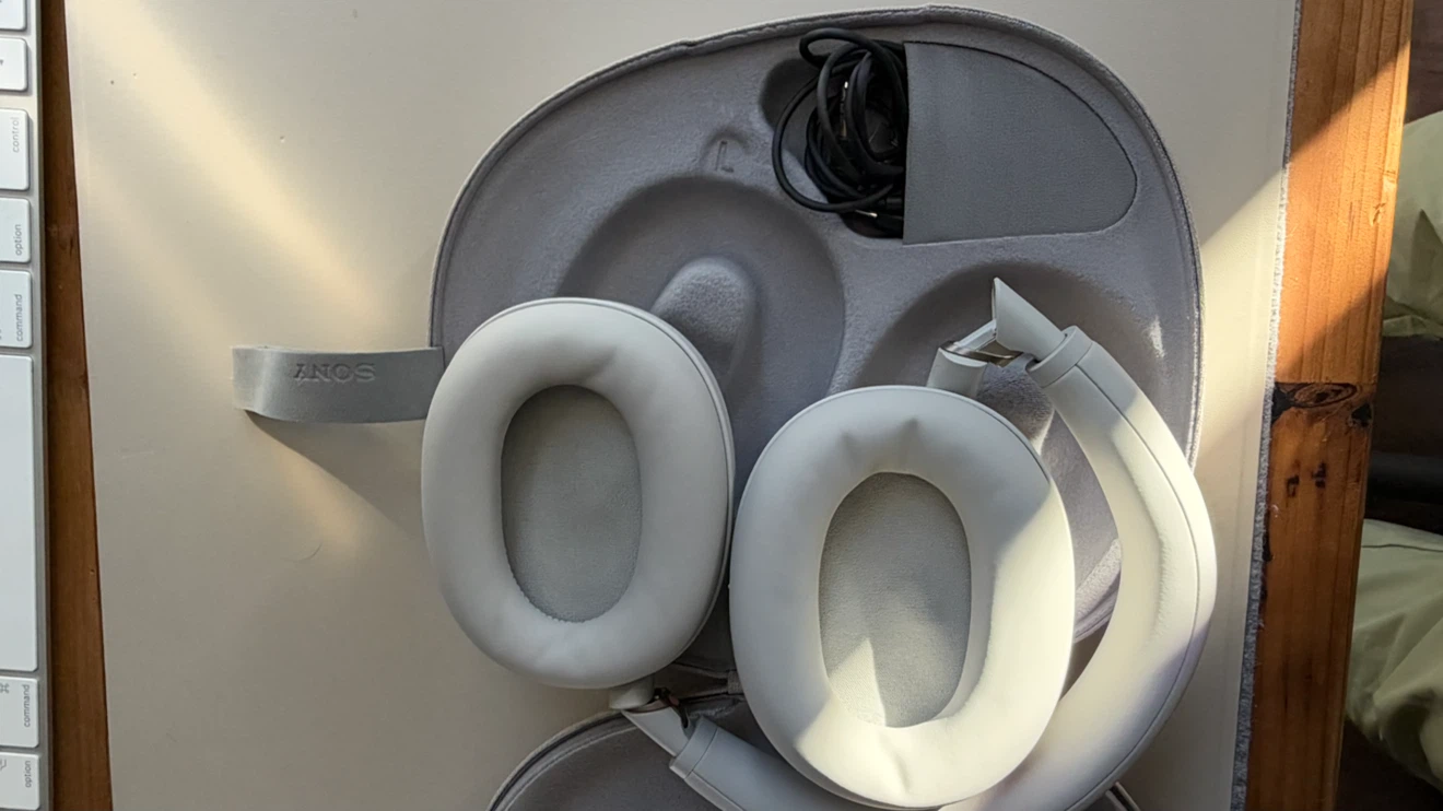Sony WH-1000XM6 Noise Canceling Headphones - photo 4