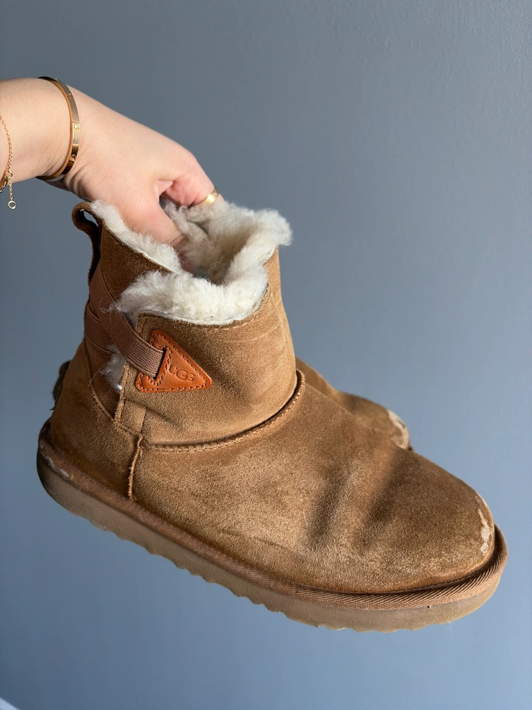 Kids size 6 UGG Chestnut Suede Ankle Boots