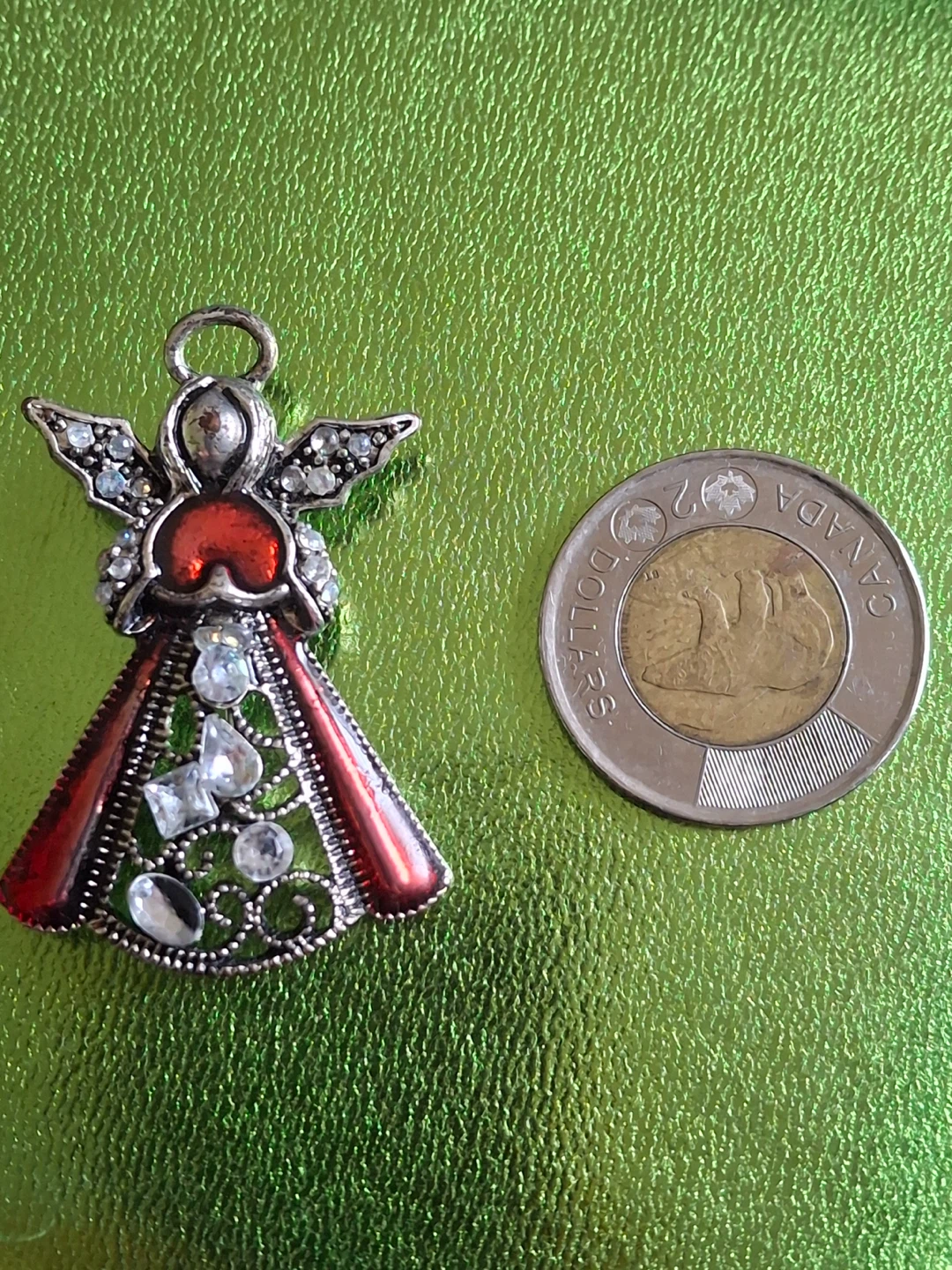 Pair of Christmas brooches (priced per item) - photo 3