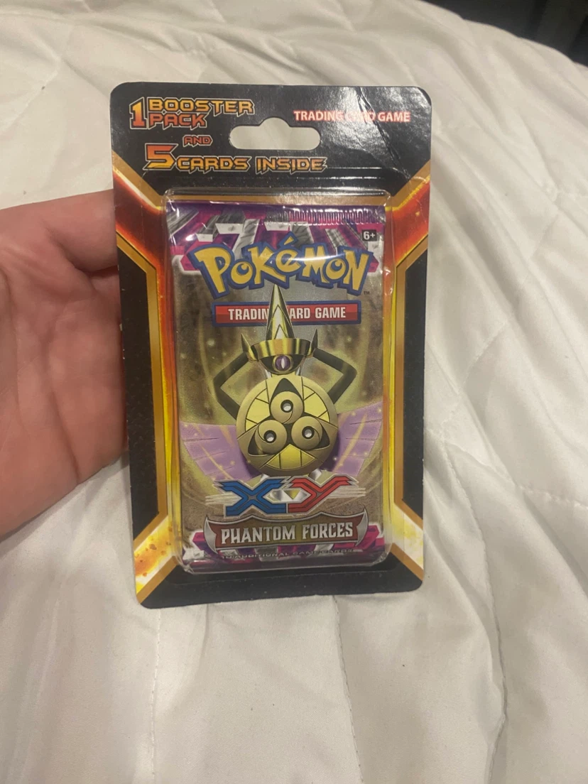 XY Phantom Forces Blister MJ Holding Pack with 5 bonus cards