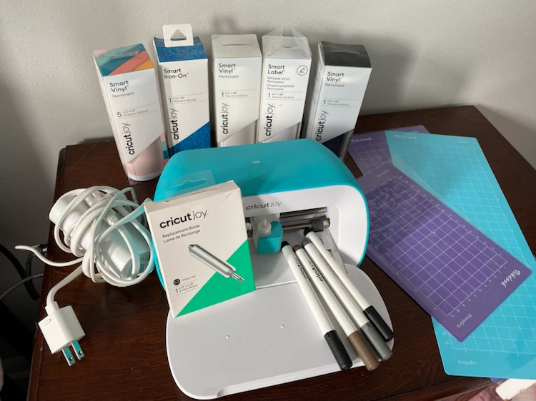 Cricut Joy Machine with Accessories