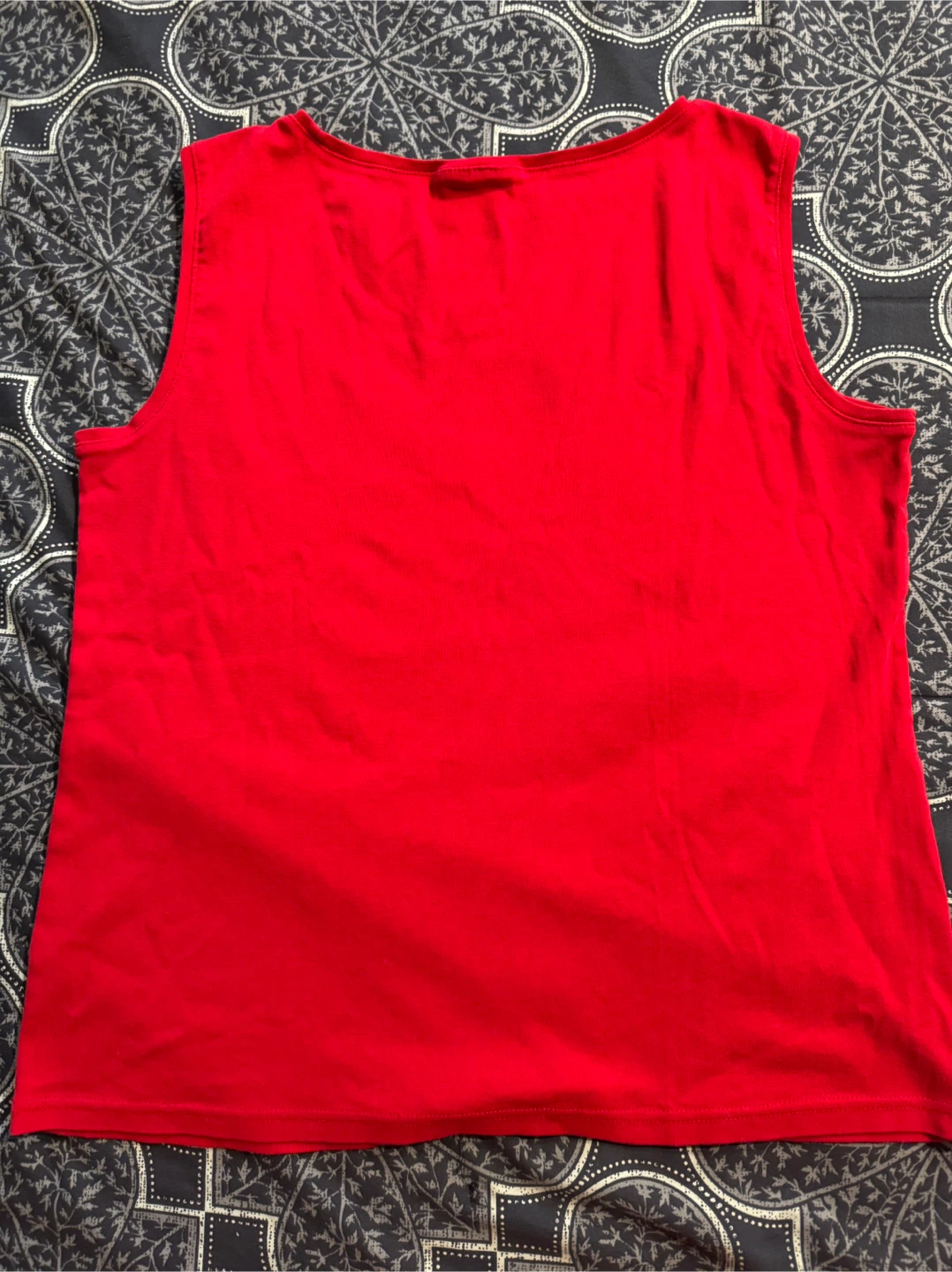 2 Red Sleeveless Tank Top - photo 2