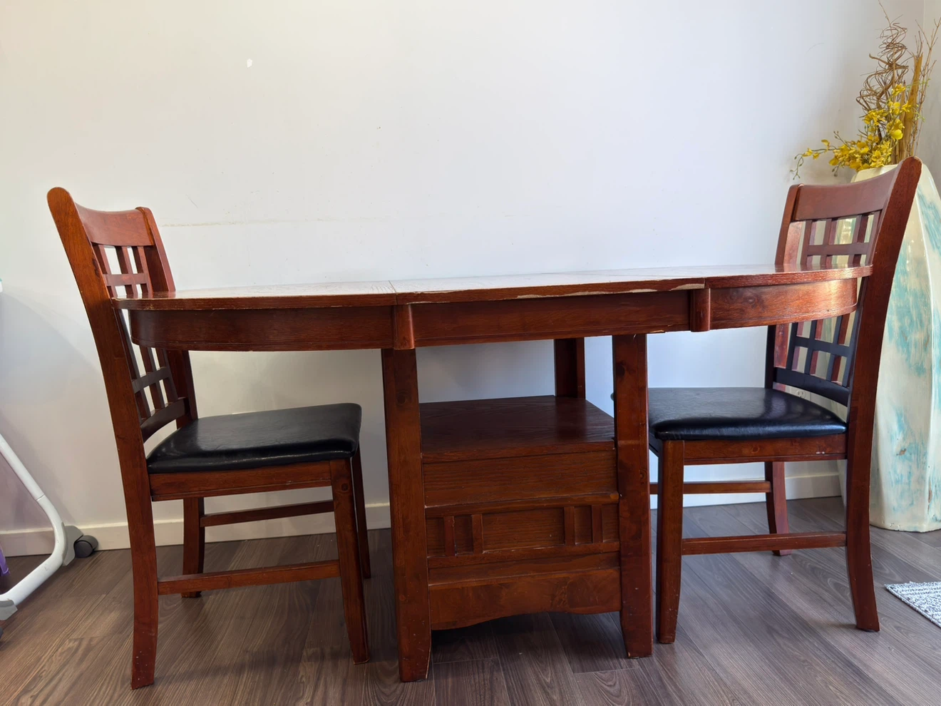 Solid wood round dining table with  4 chairs - photo 2