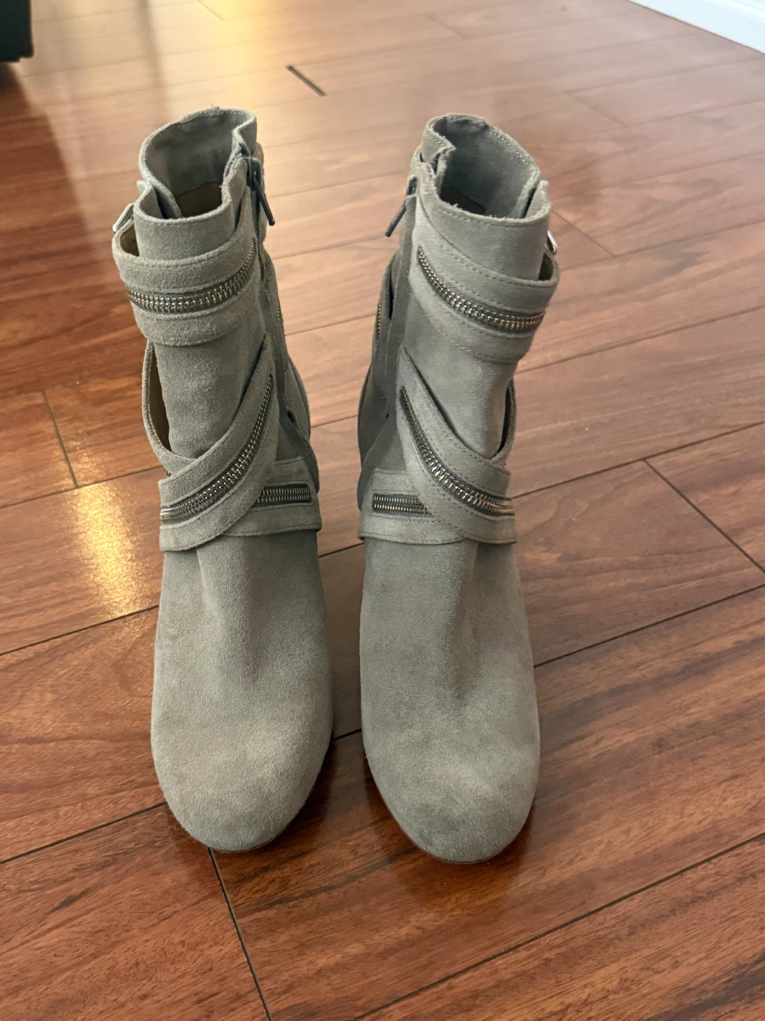 Vince Camuto Grey Suede Ankle Boots - photo 3