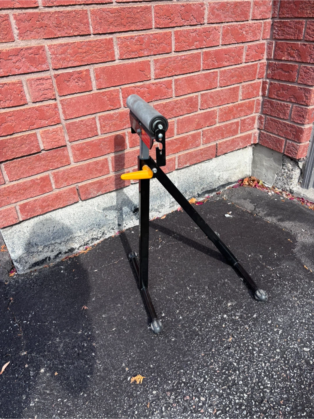 Single Roller Adjustable Height Work Stand