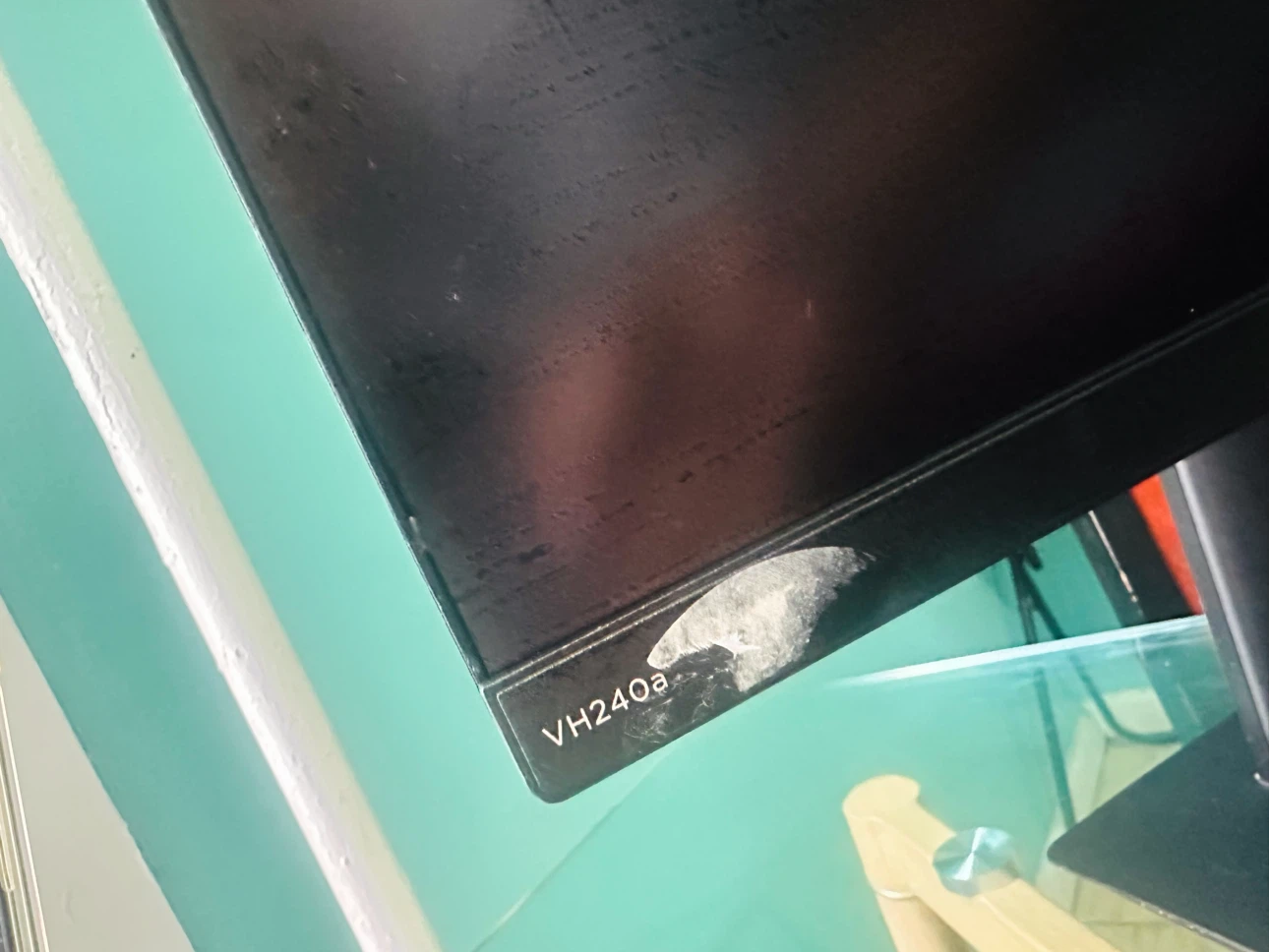 HP VH240a 24-inch Monitor - photo 3