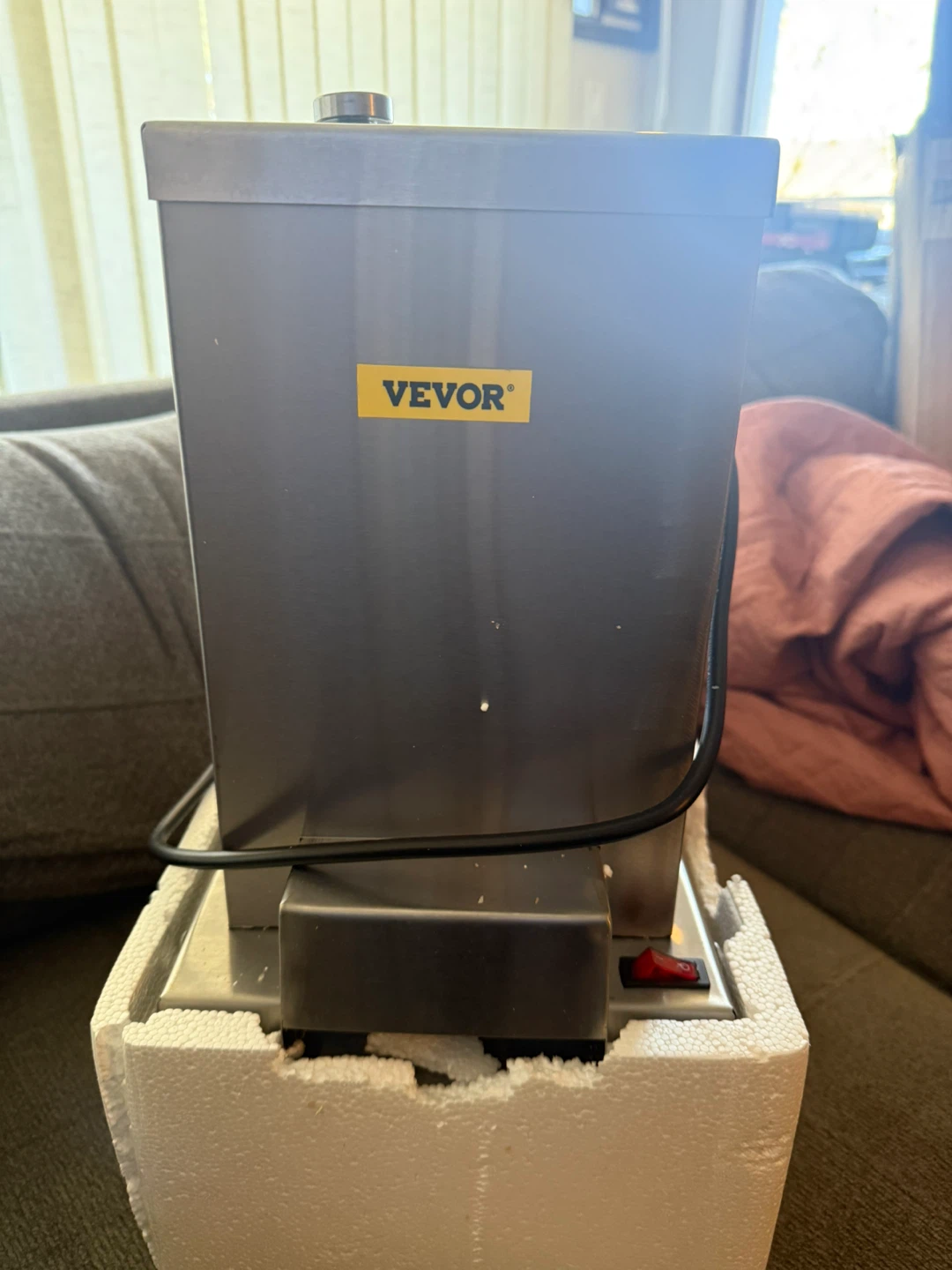 Automatic garlic peeler