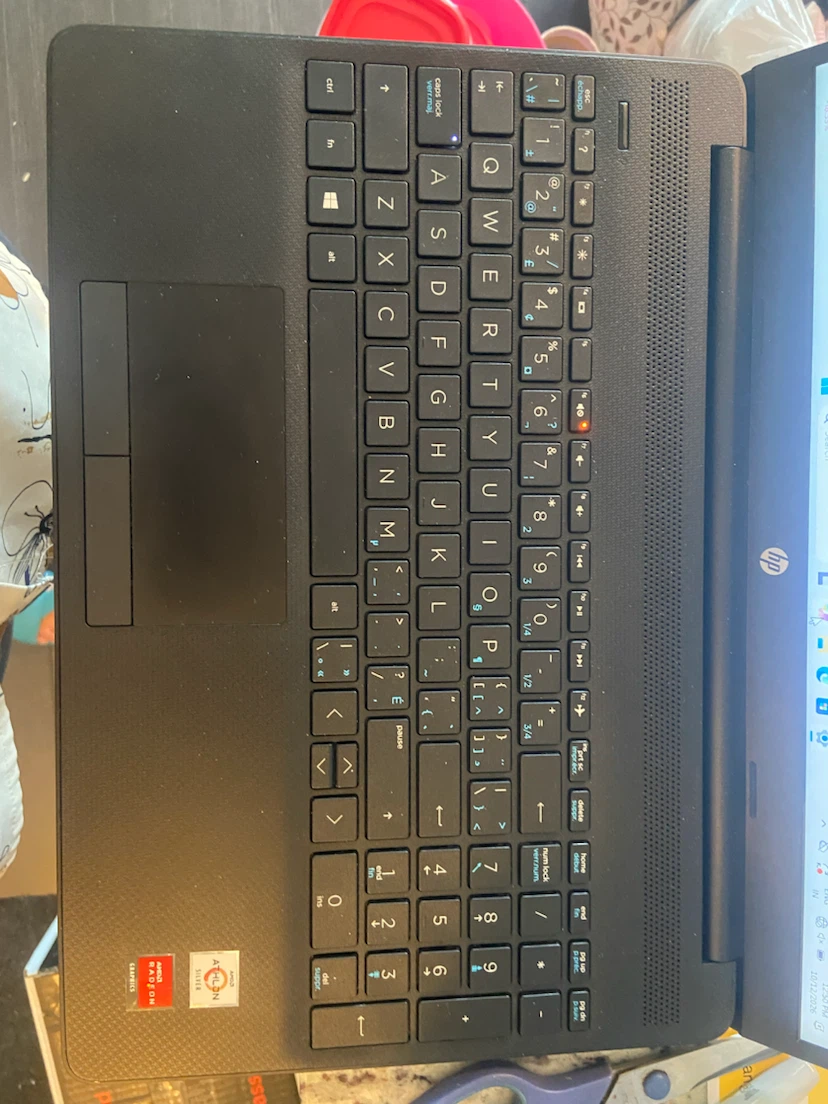 HP Laptop - photo 2