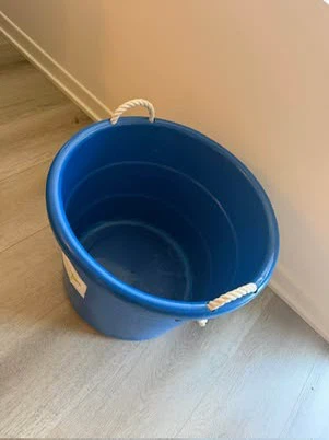 Large Plastic Utility Tub with Rope Handles - photo 2