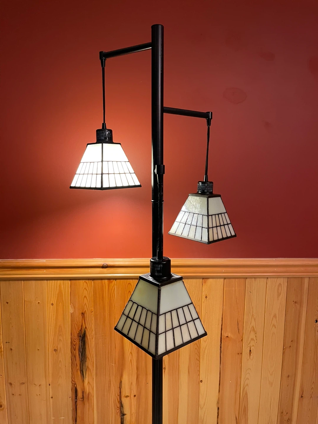 A beautiful 3-shade stained glass floor lamp - photo 5