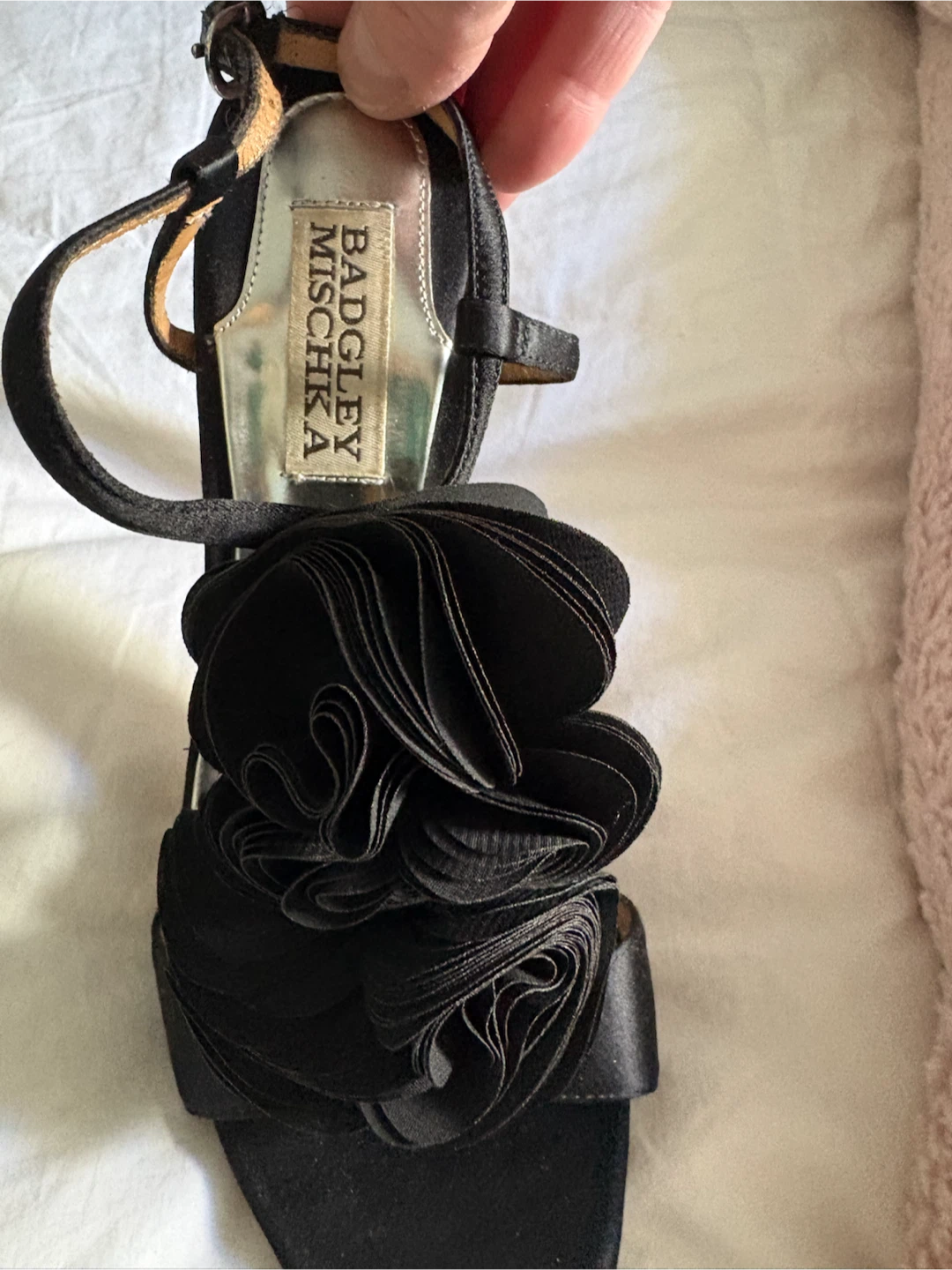 Badgley Mischka Black Satin Heels Size 6M - photo 2