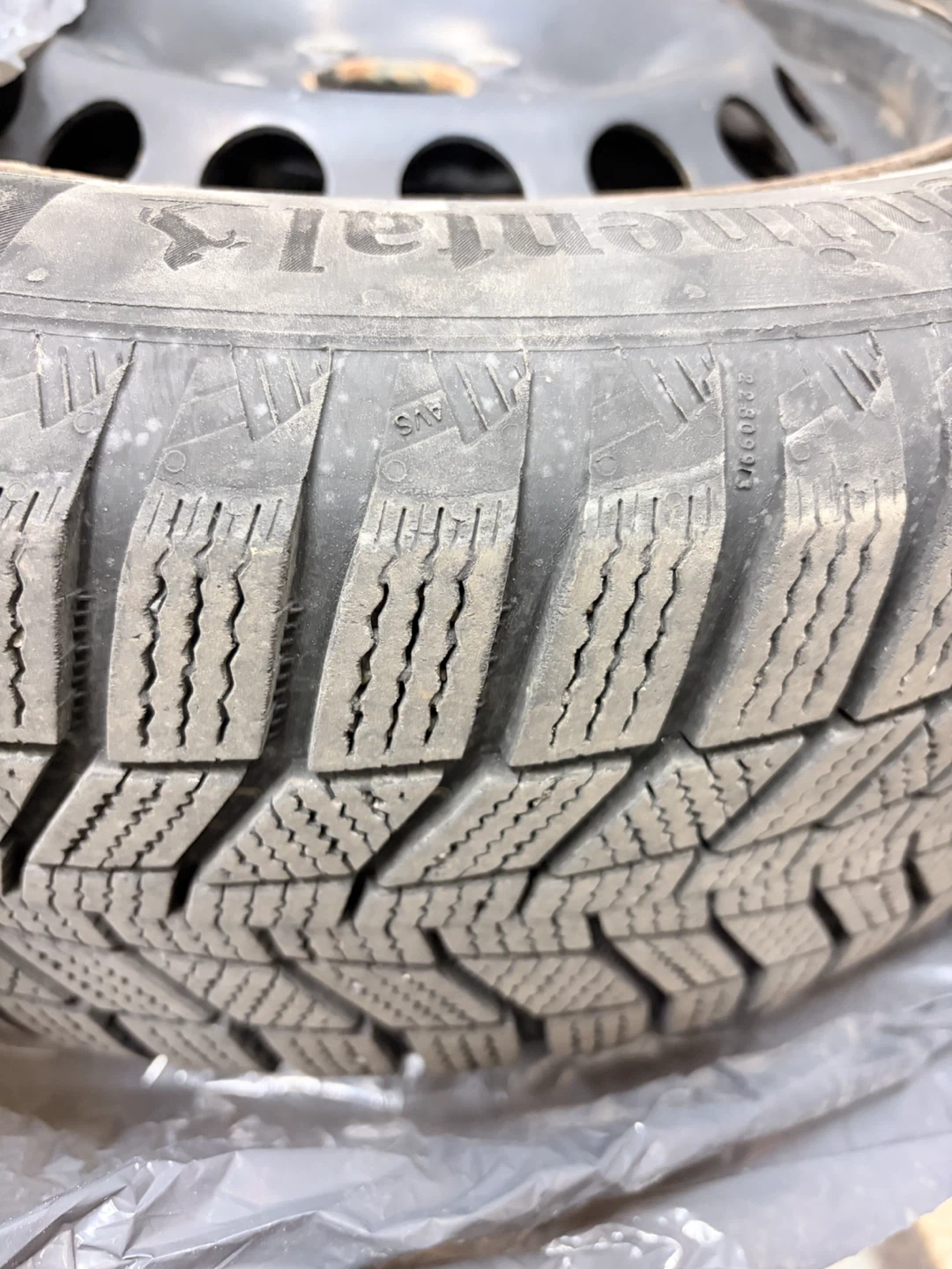 VW WINTER TIRE - photo 3