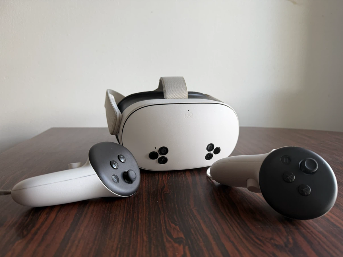 Meta Quest 3S 128GB VR Headset - photo 3