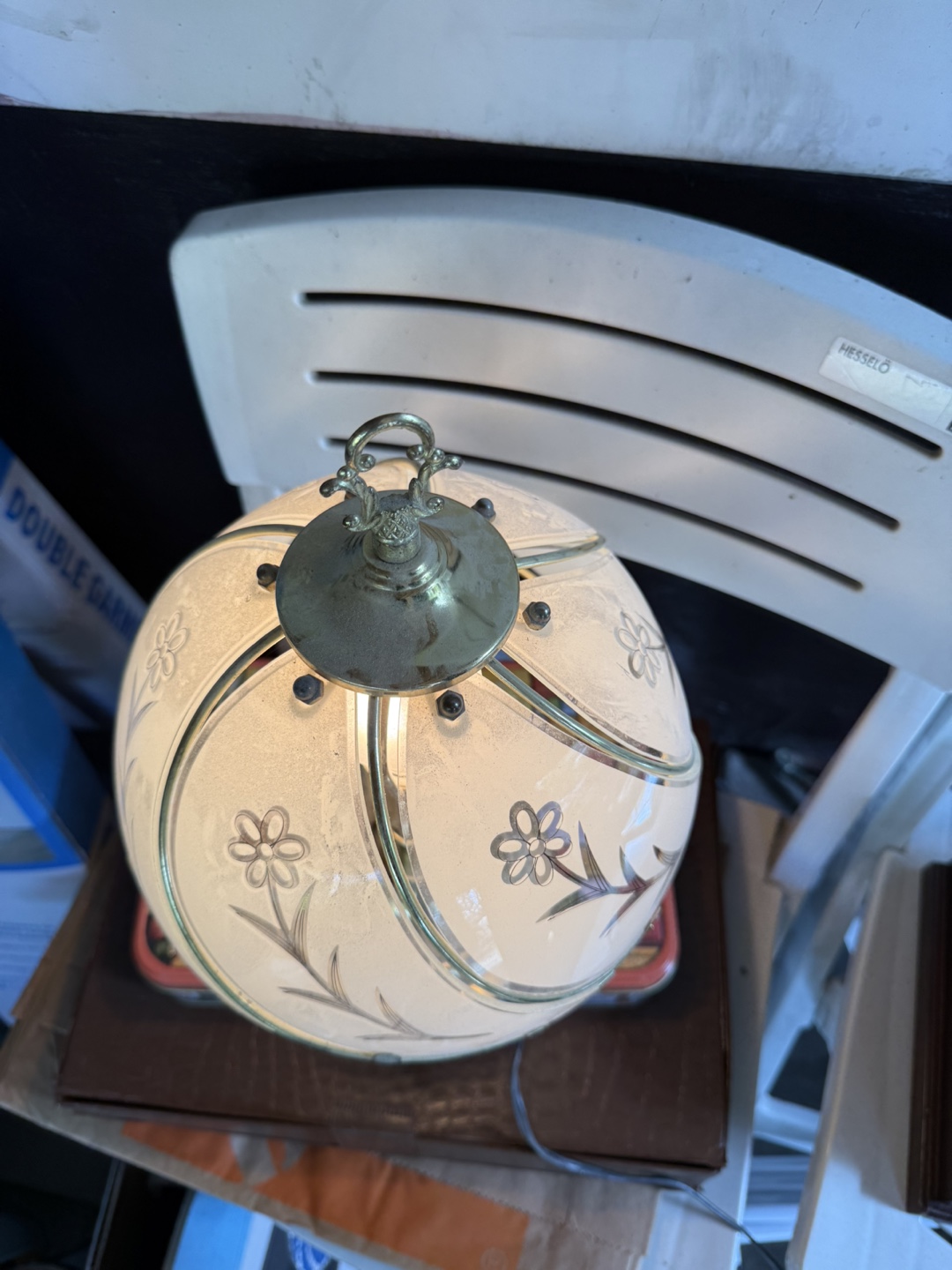 Vintage Brass and Frosted Glass Floral Table Lamp - photo 2