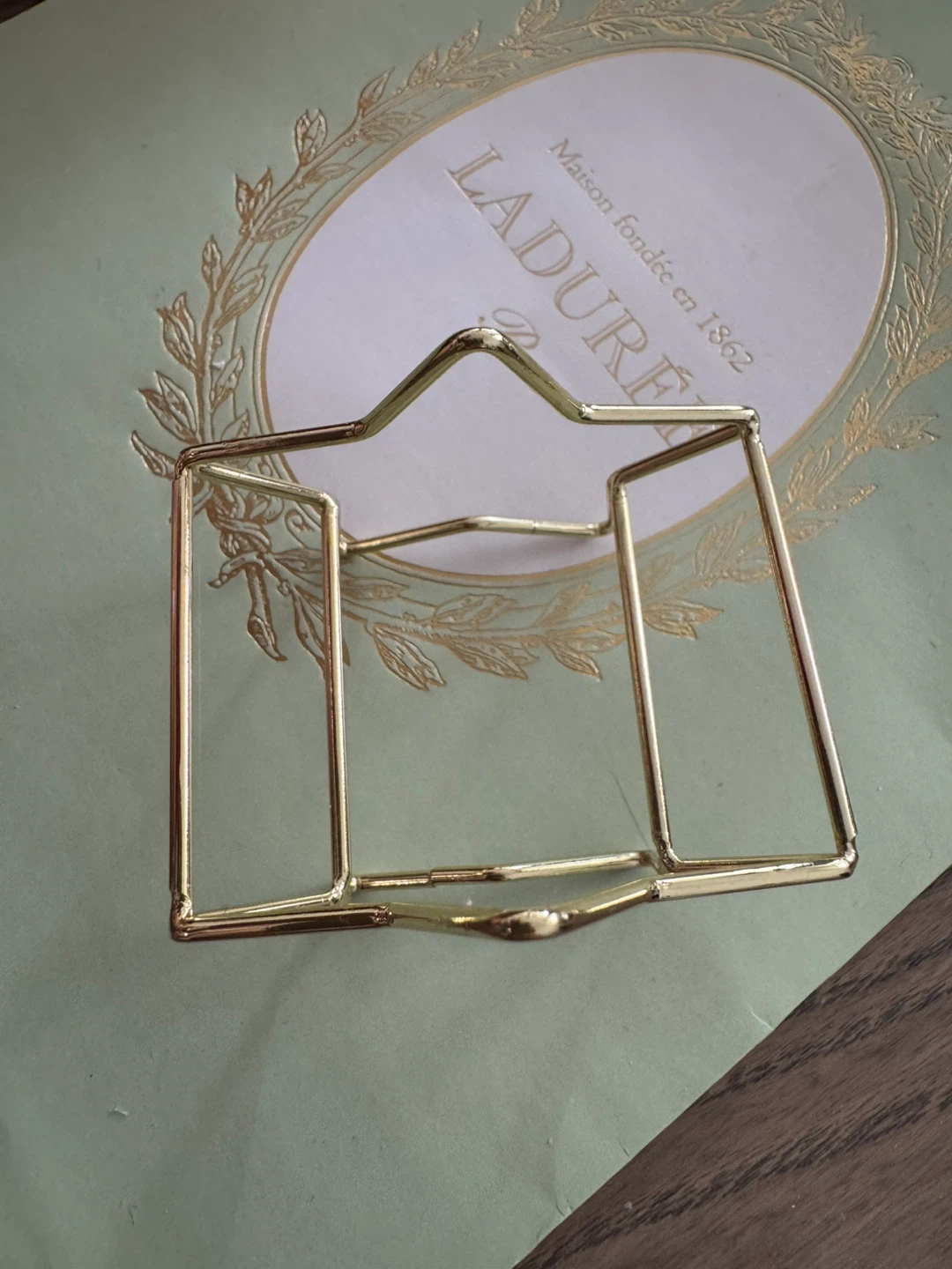 Gold star shaped Makeup Sponge/ Beauty Blender display stand - photo 4