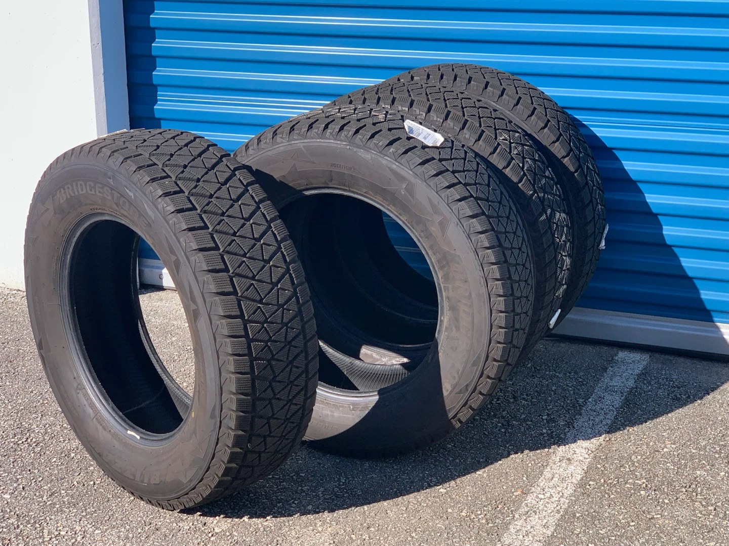 Bridgestone Blizzak DM-V2 Winter Tires