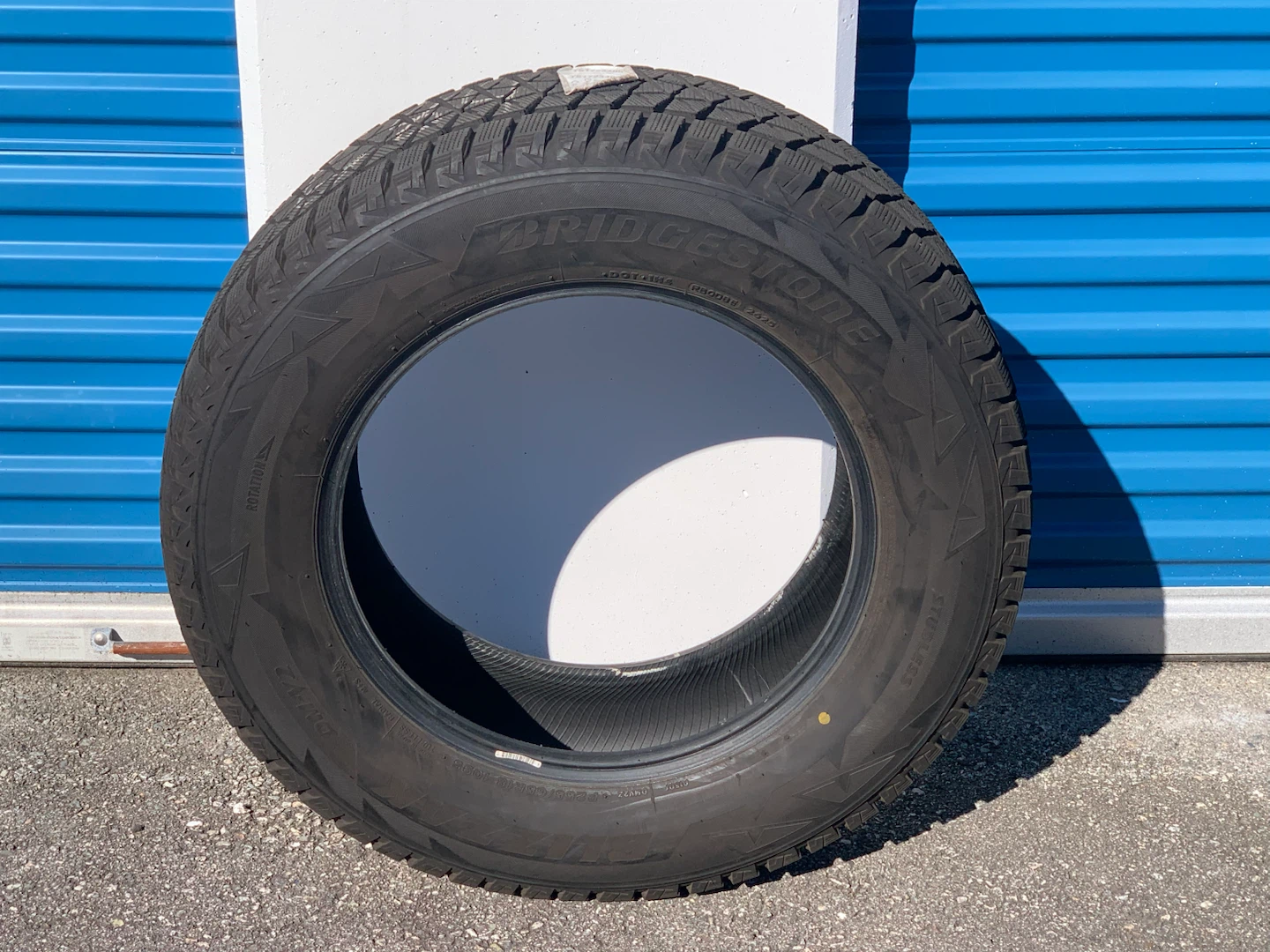 Bridgestone Blizzak DM-V2 Winter Tires - photo 2