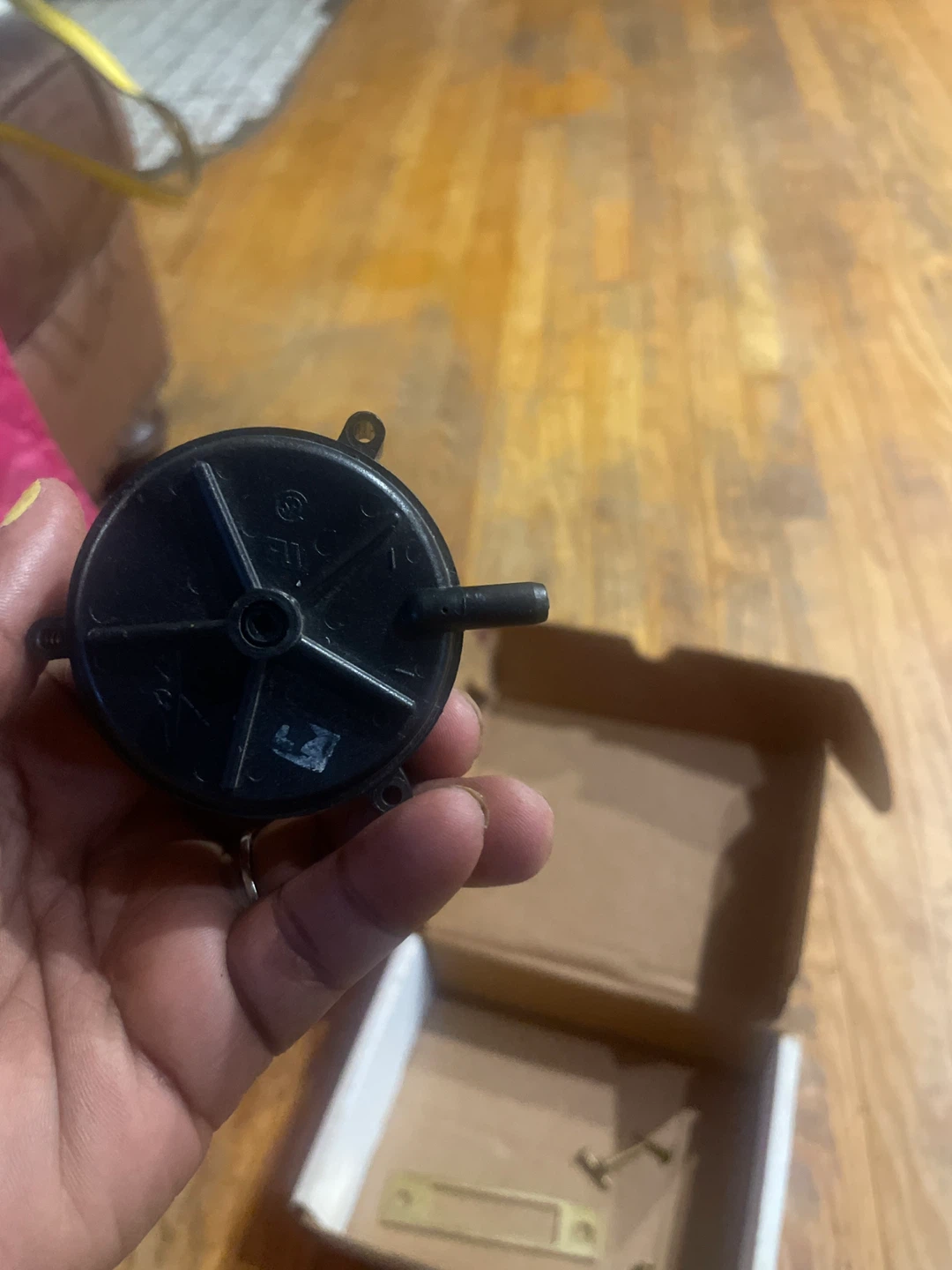 Nordyne Furnace Control Board and Pressure Switch - photo 2
