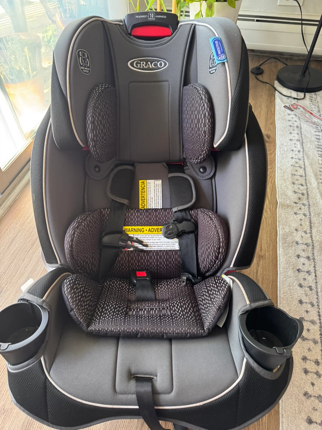 Graco SlimFit 3in1 Convertible Car Seat(2024) like new condition - photo 4