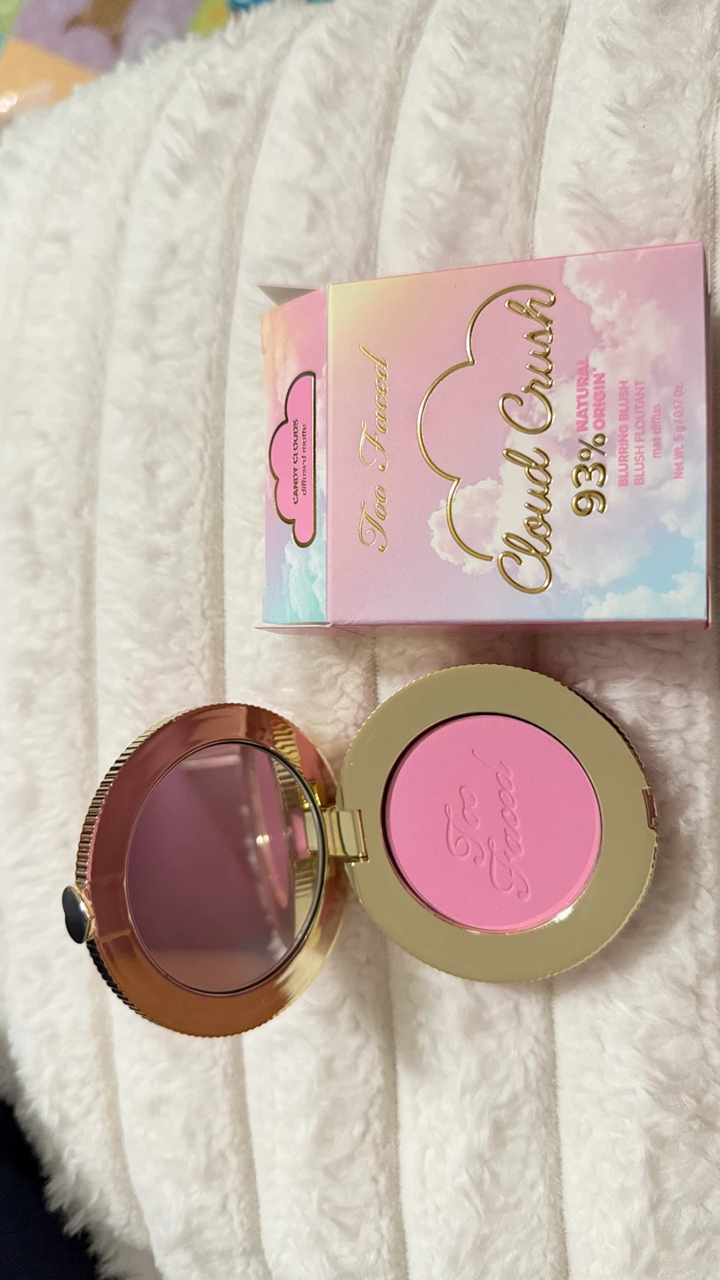 Too Faced Cloud Crush Blurring Blush Candy Cloud