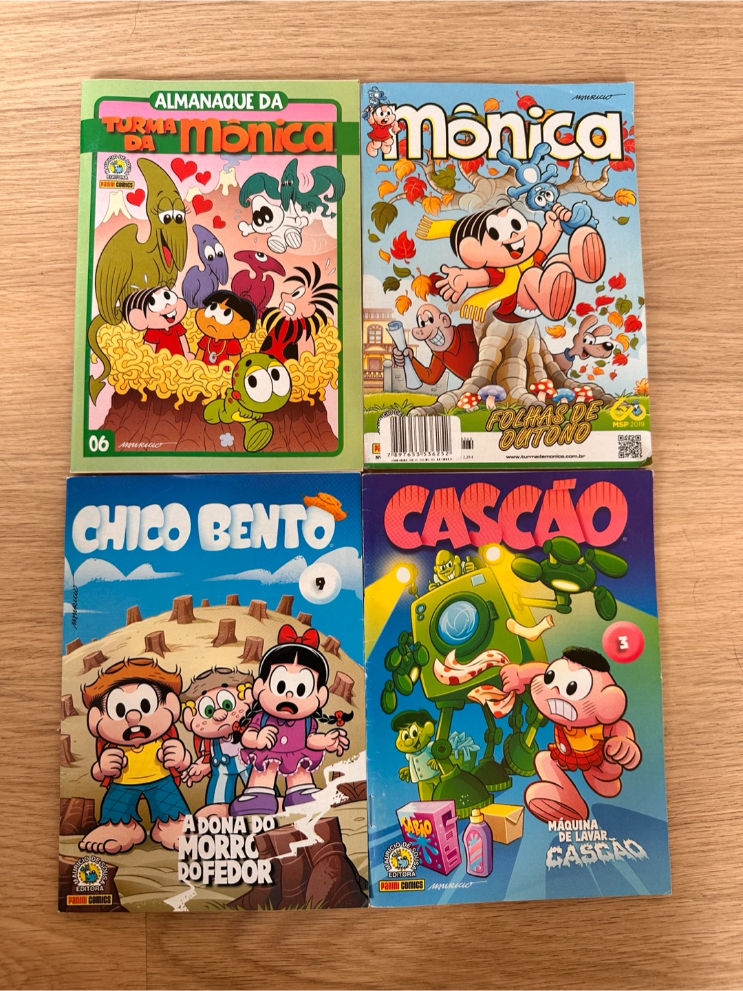 Set of 4 Turma da Monica Comic Books / Gibi