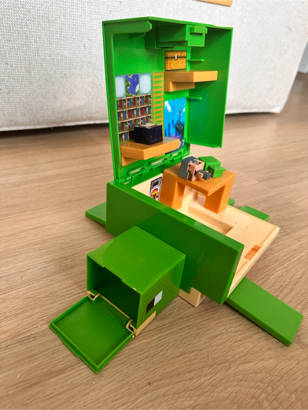 Minecraft Turtle Hideout Playset - photo 4