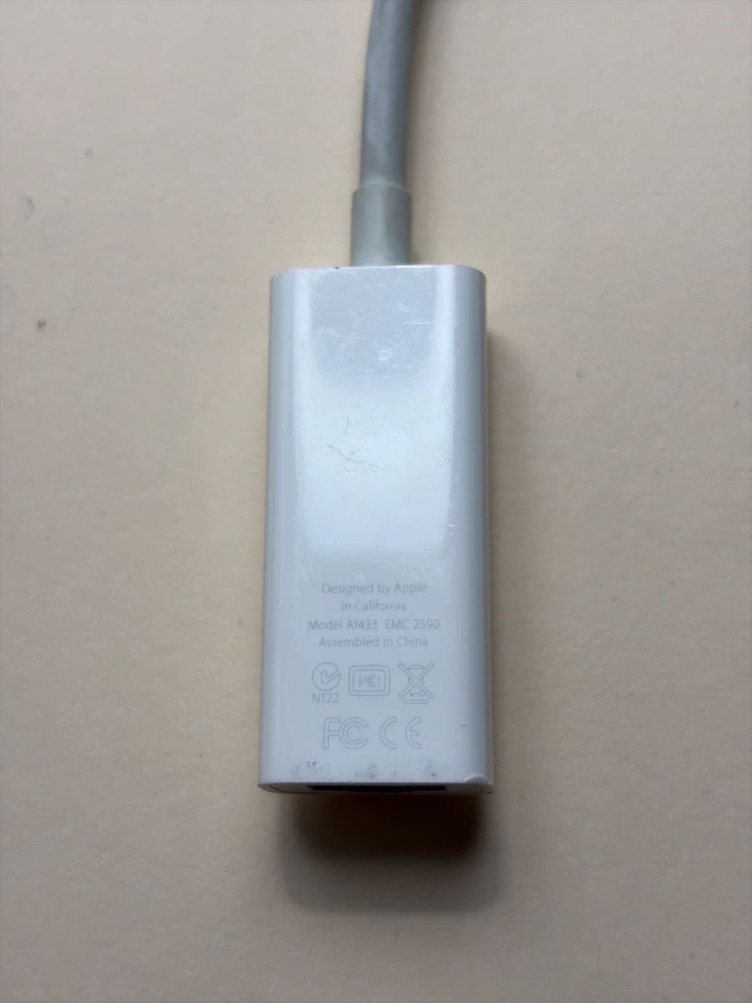 Apple Thunderbolt to Gigabit Ethernet Adapter - photo 2
