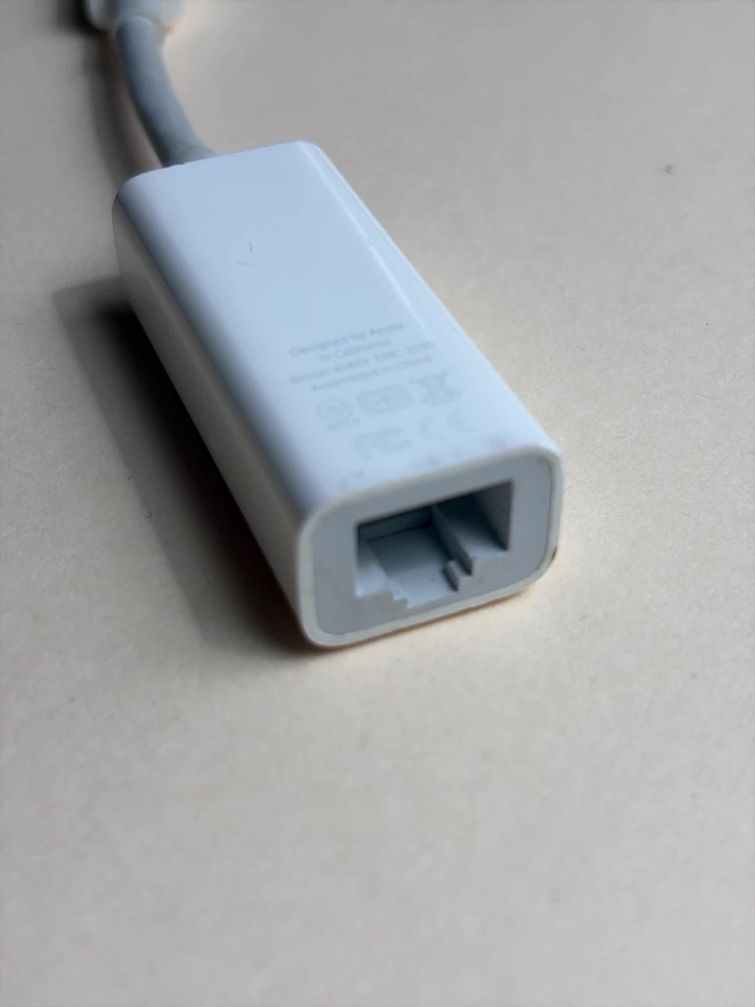 Apple Thunderbolt to Gigabit Ethernet Adapter - photo 3