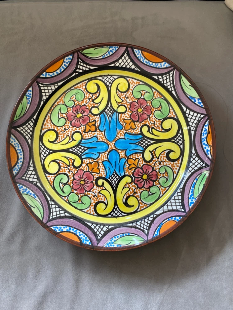Saljo-Crespo Decorative Hand-Painted Ceramic Wall Plate